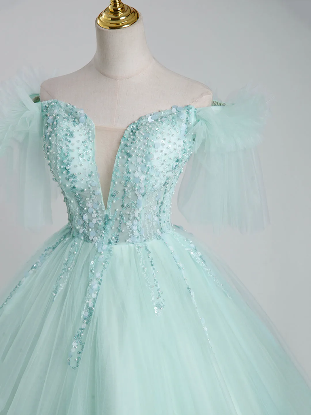 Beautiful Tulle Sequins Long Ball Gown A-Line Tulle Sweet 16 Dress